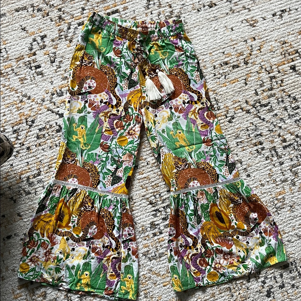 WIDE LEG JUNGLE PRINT PANTS